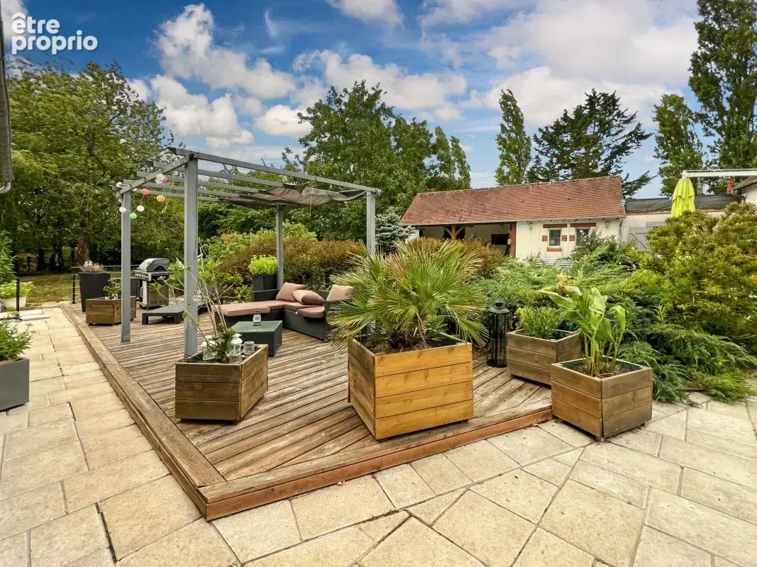  Domaine d'exception à Saint-Péravy-la-Colombe : Deux maisons, piscine et 2721 m²de verdure sans aucun vis-à-vis !  - photo 3