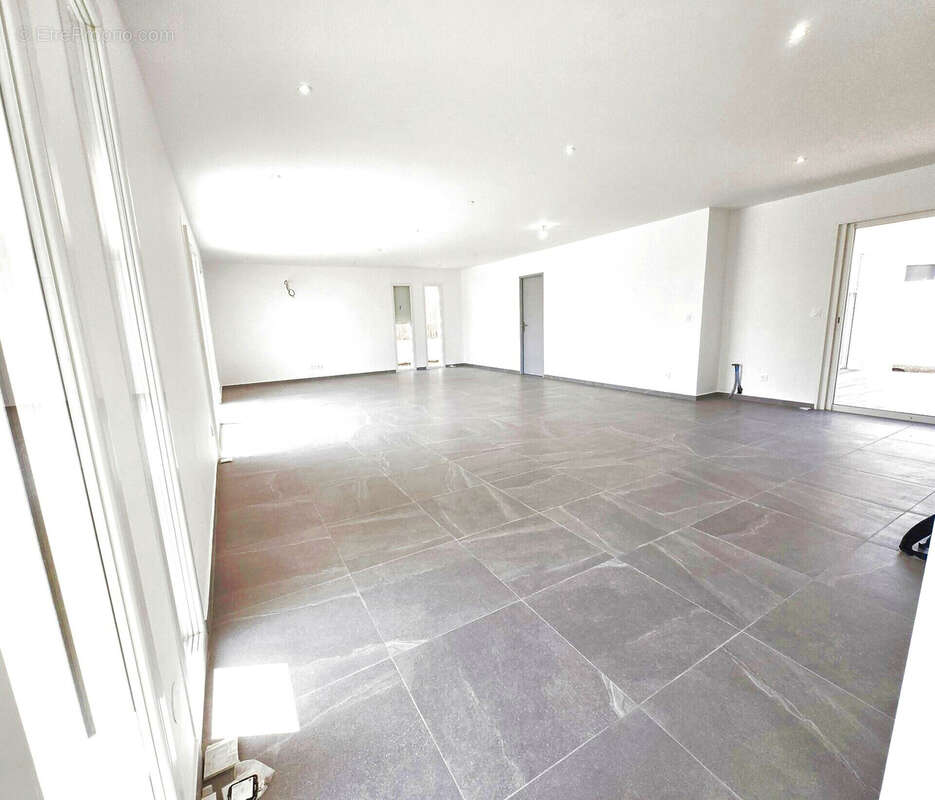 A vendre villa contemporaine neuve - photo 3