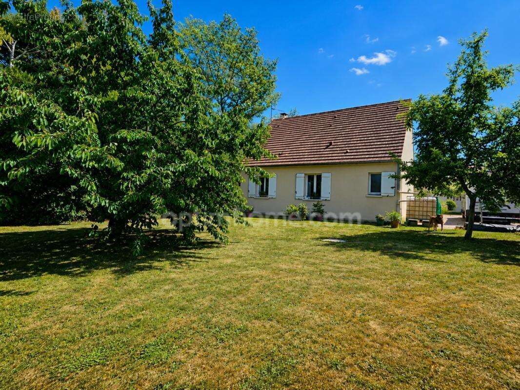 Maison à FLEURY