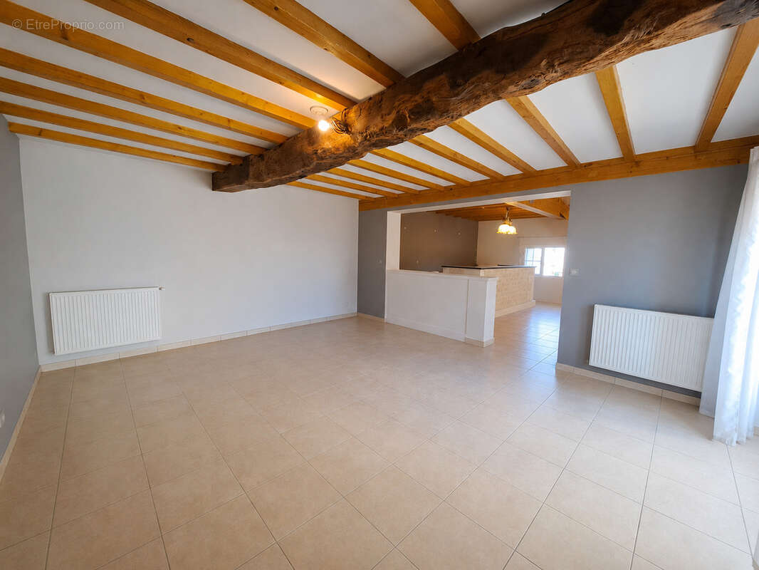 Maison à CRITEUIL-LA-MAGDELEINE