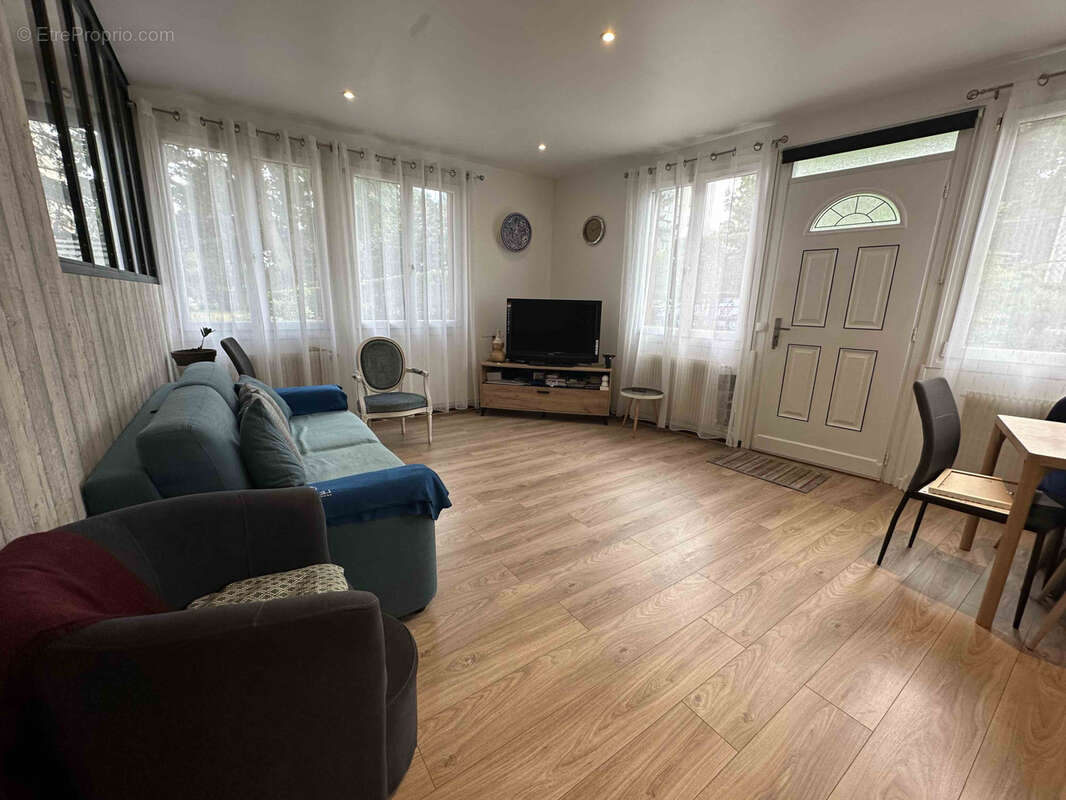 Appartement à ROSNY-SOUS-BOIS