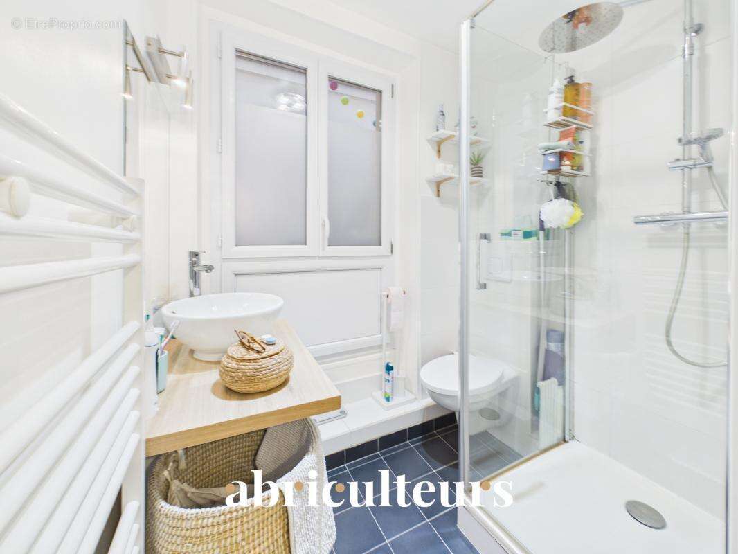 Appartement avec terrasse de 7m² en vente à  Paris 11e, Rue de la Fontaine au Roi (75011) - photo 12