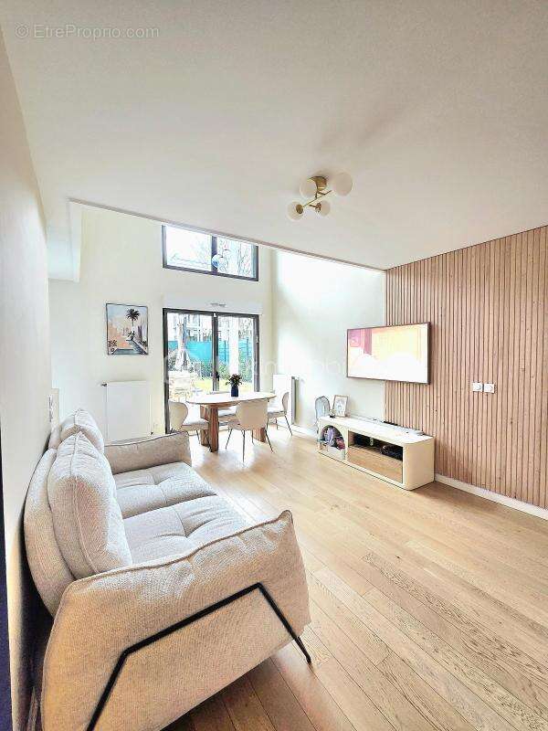 Appartement à RUEIL-MALMAISON