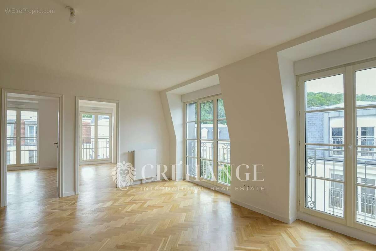 Appartement à BOUGIVAL