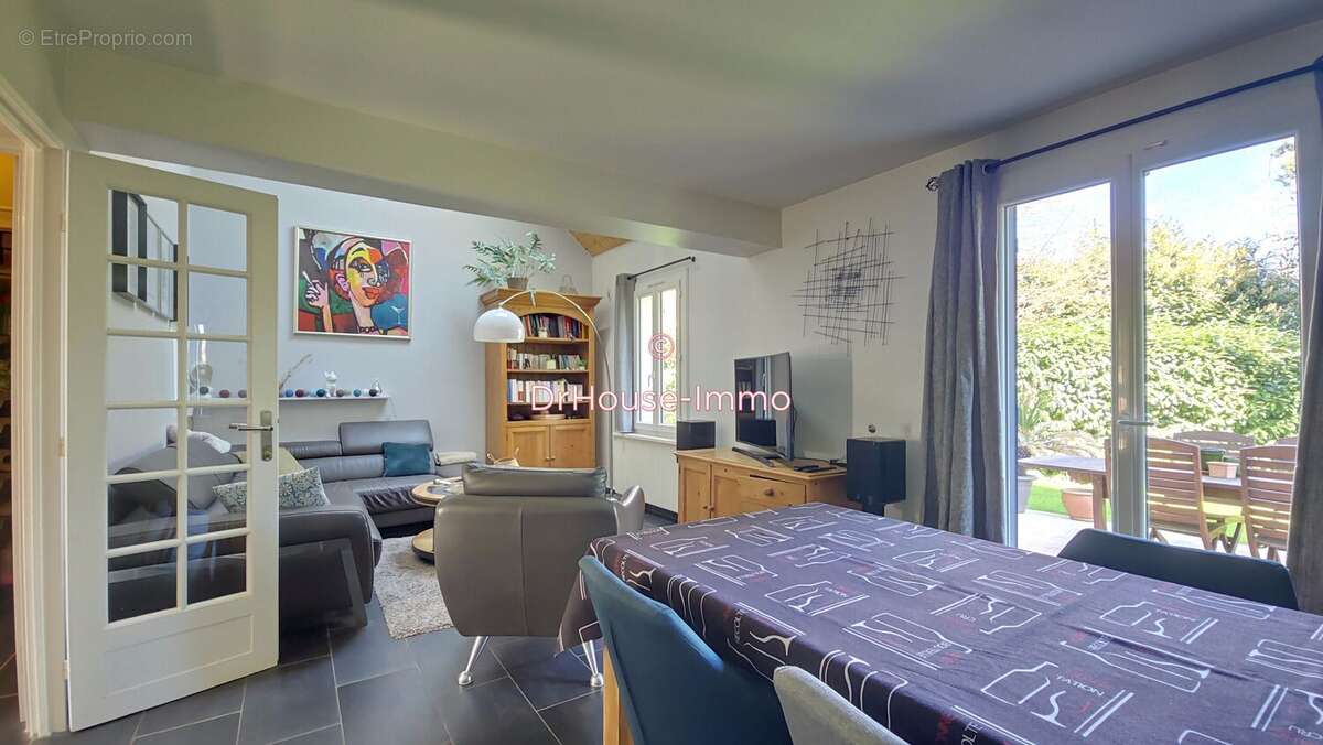 Maison à CROISSY-BEAUBOURG