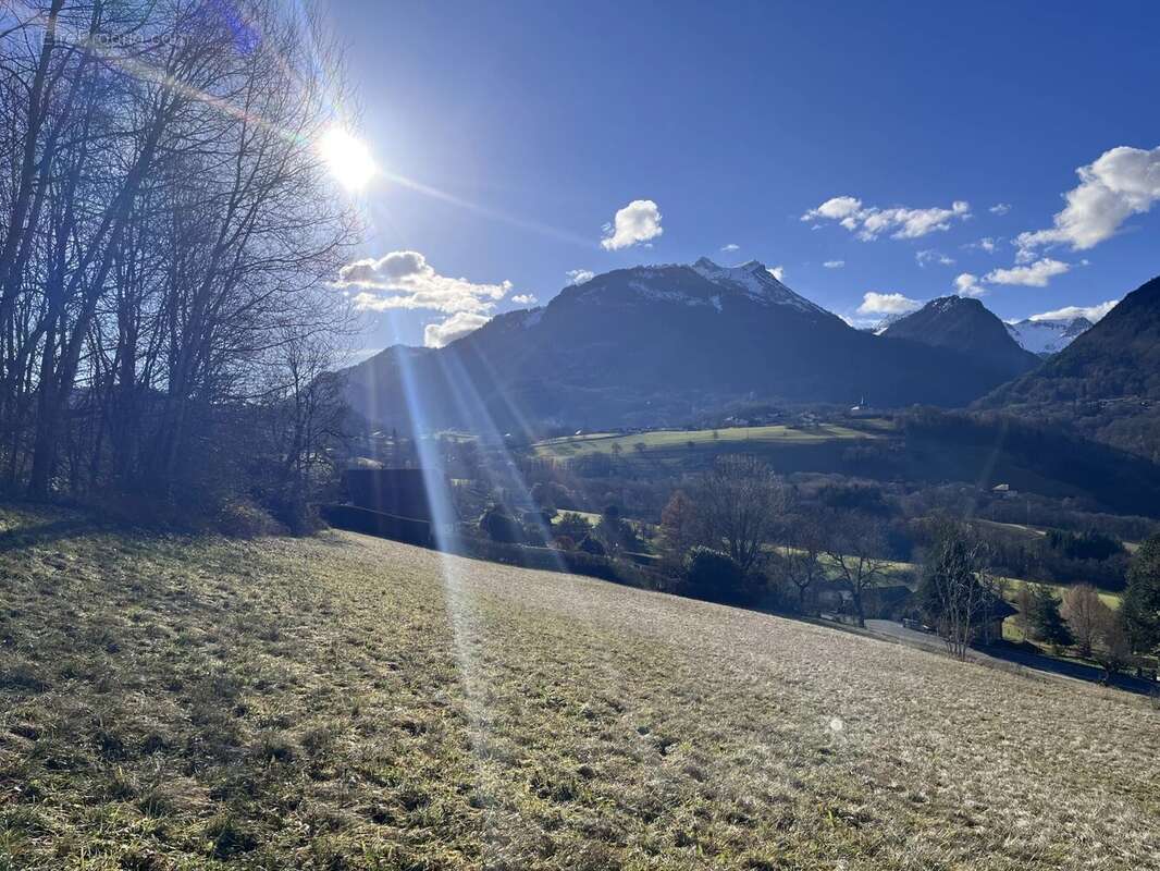 Terrain à FAVERGES