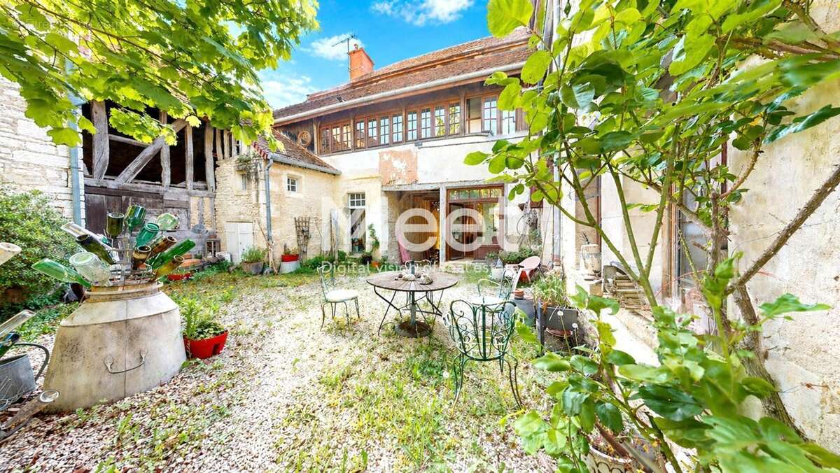 Maison à EPINEUIL