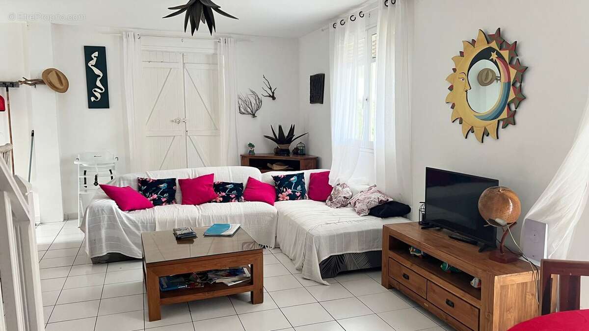 Maison à SAINTE-ROSE