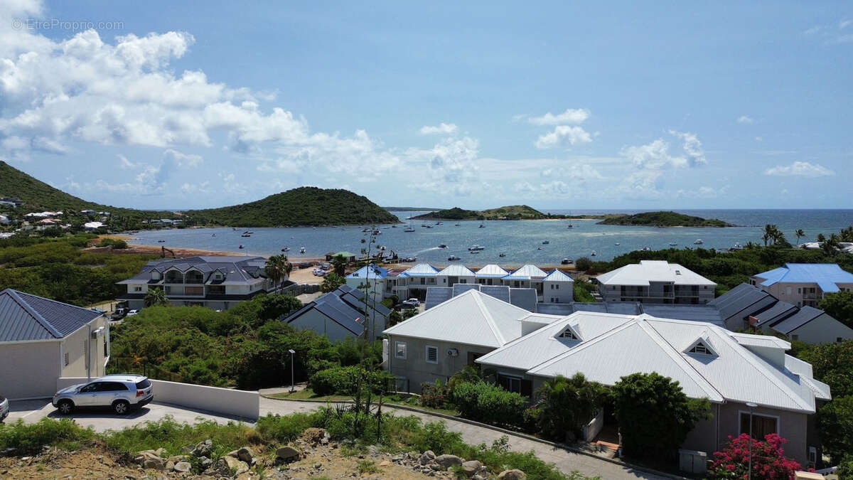 Terrain à SAINT-MARTIN