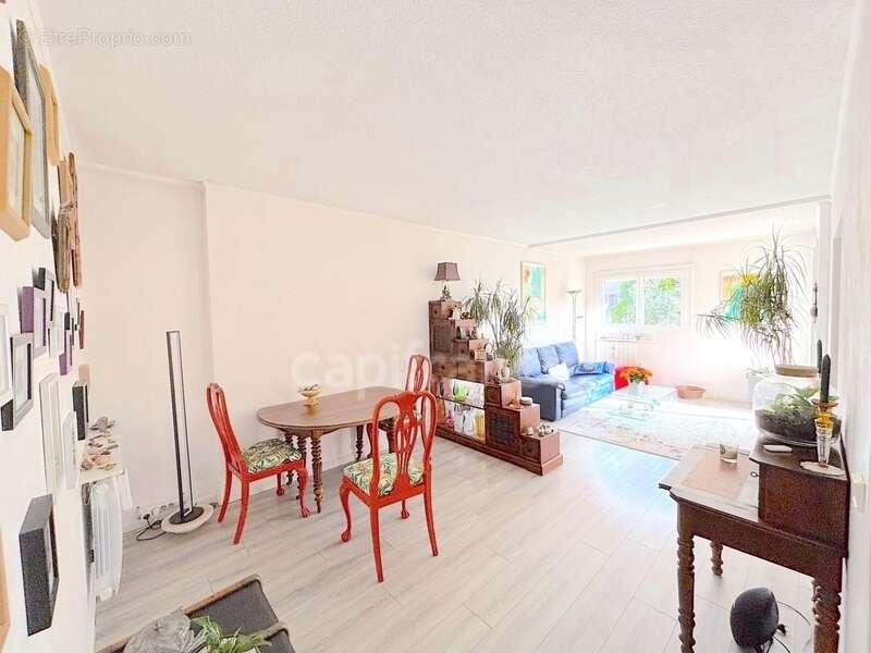 Appartement à MOUGINS