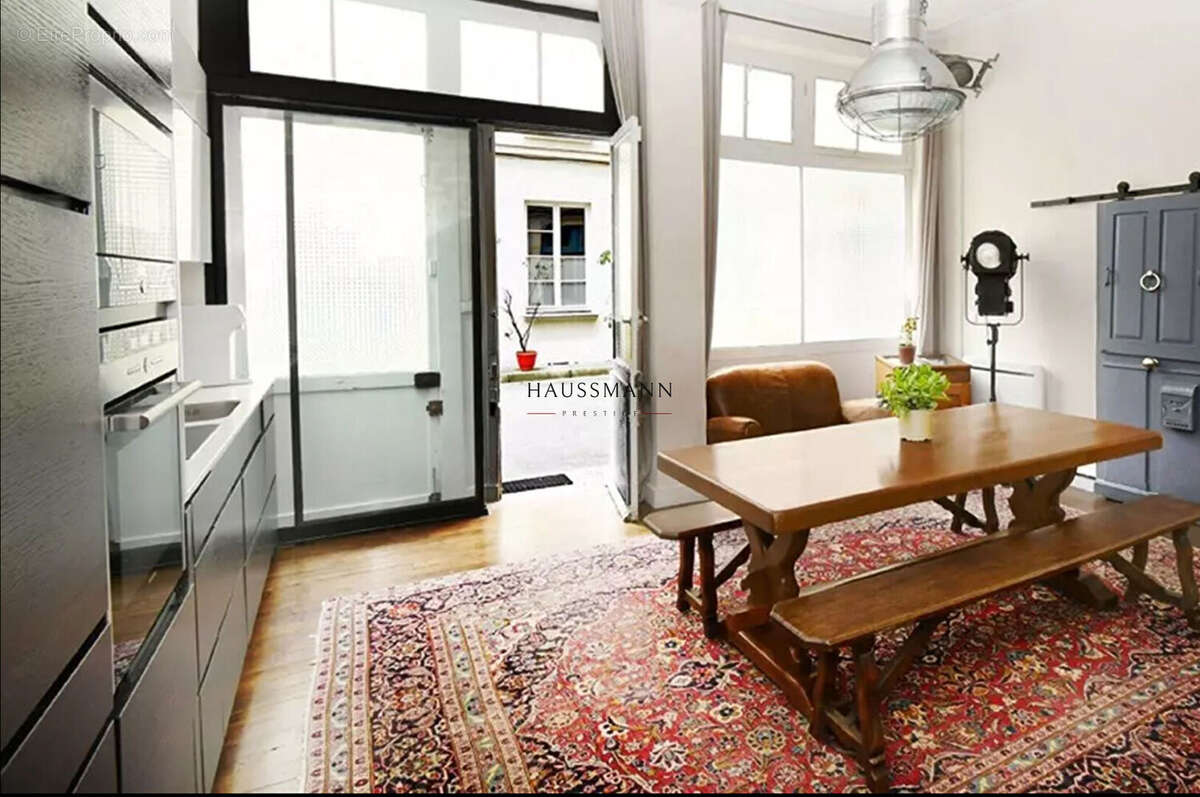 Appartement à PARIS-3E