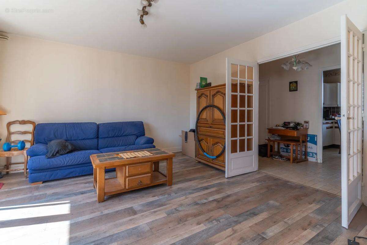 Appartement de 5 pièces de 91 m² à Saint-Ouen-l'Aumône - photo 4