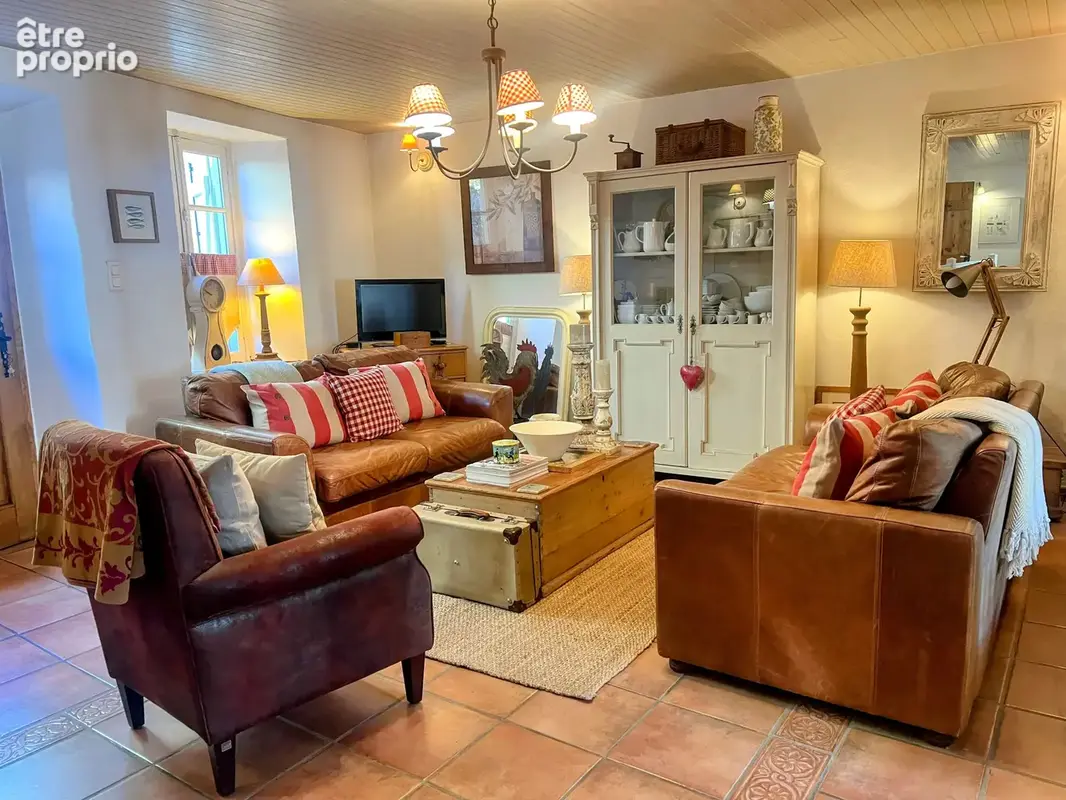 Maison en pierre rénovée avec vues des montagnes - photo 3