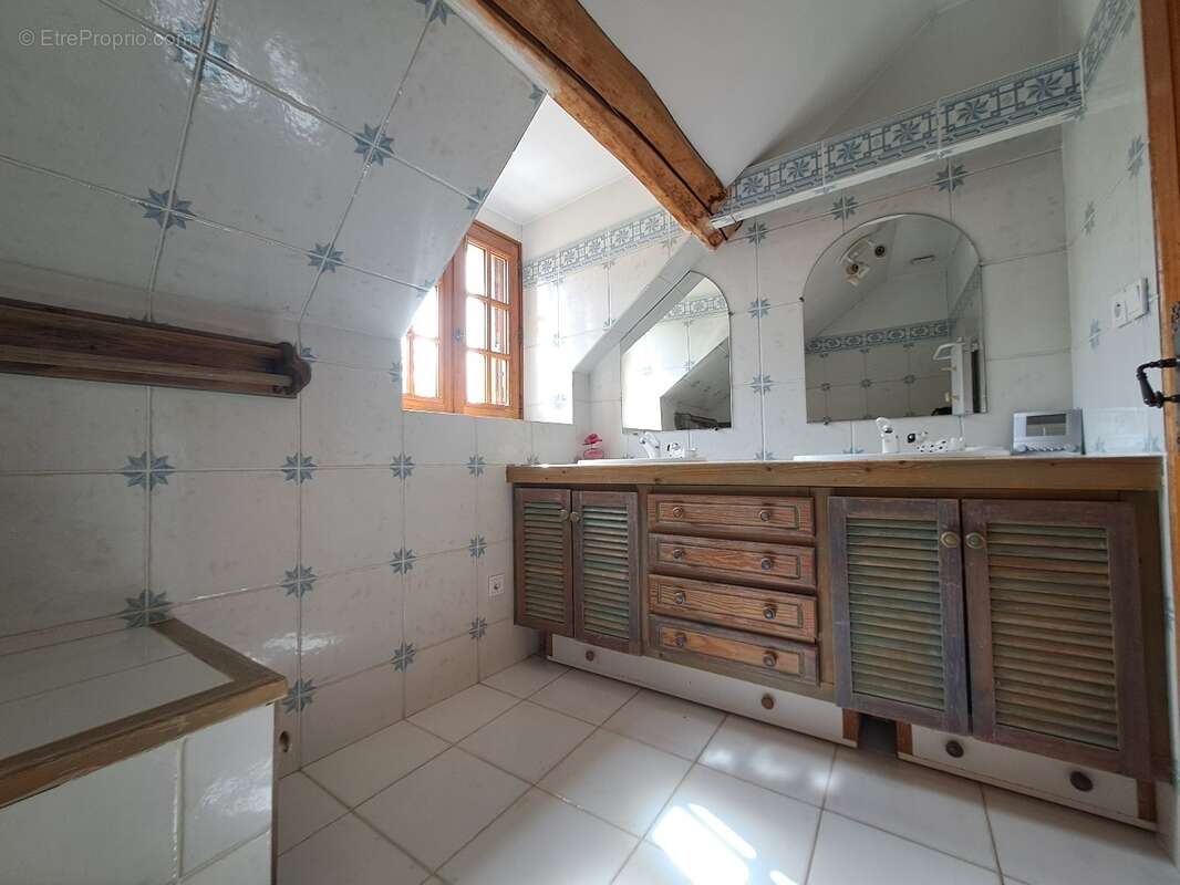 Maison à SAINT-CYR-SOUS-DOURDAN