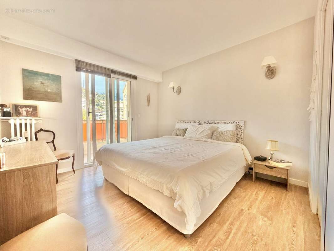 Appartement à ROQUEBRUNE-CAP-MARTIN