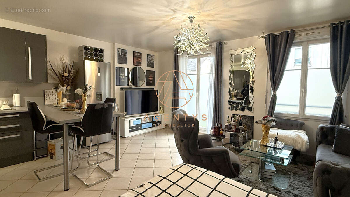 Appartement à PONTAULT-COMBAULT