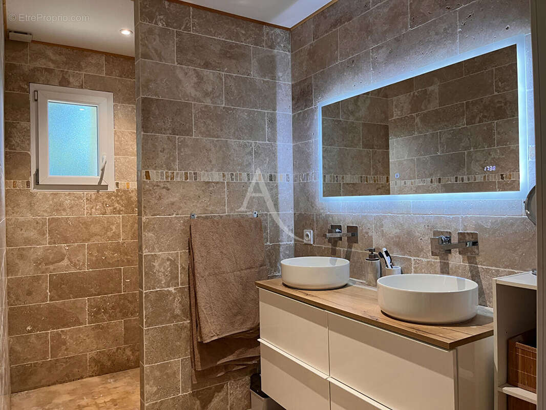 Maison 120 m² à Landeronde  - photo 9