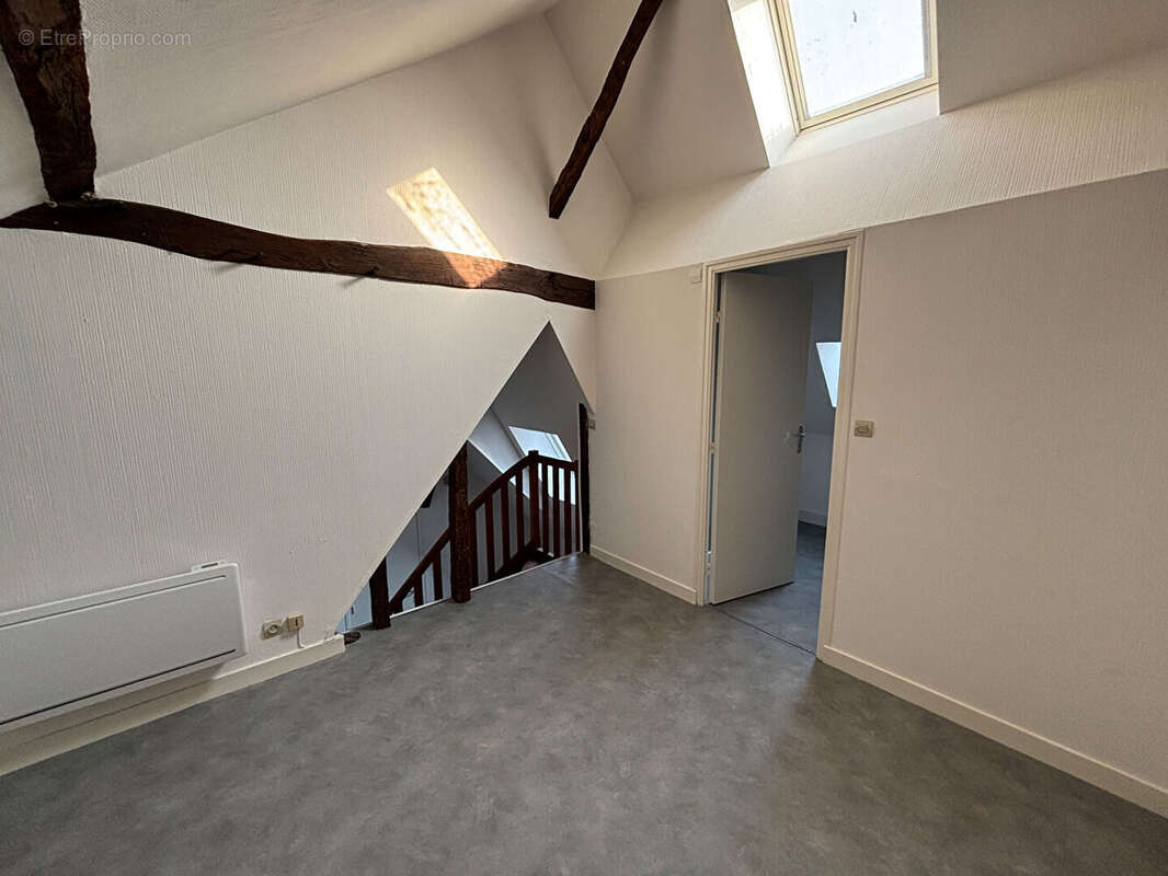 Appartement à GENNES