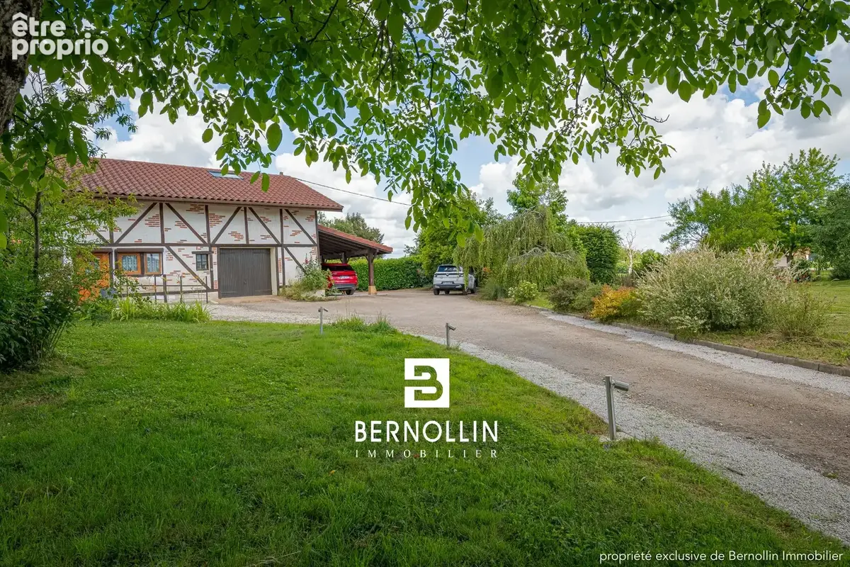 COUP DE COEUR à Curtafond - Propriété de charme de 300 m2 - 11 pièces - photo 27