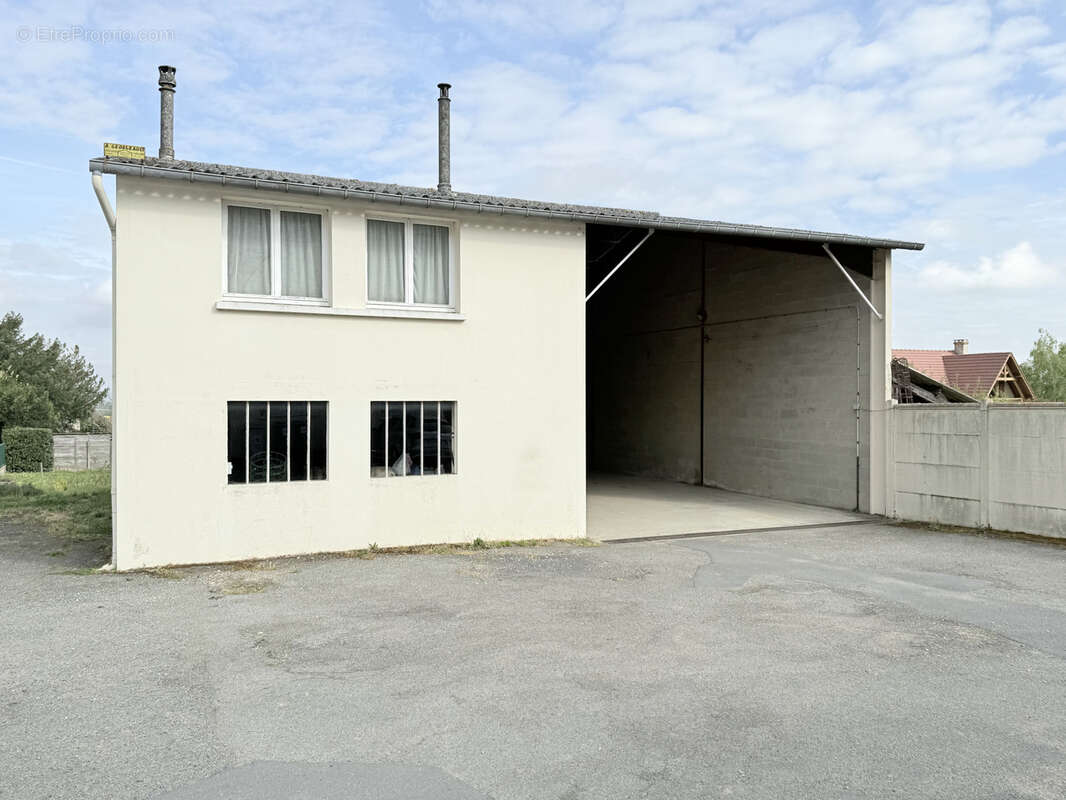 Maison à MORAINVILLIERS