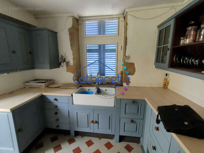 Maison 310 m² à Poisson  - photo 5