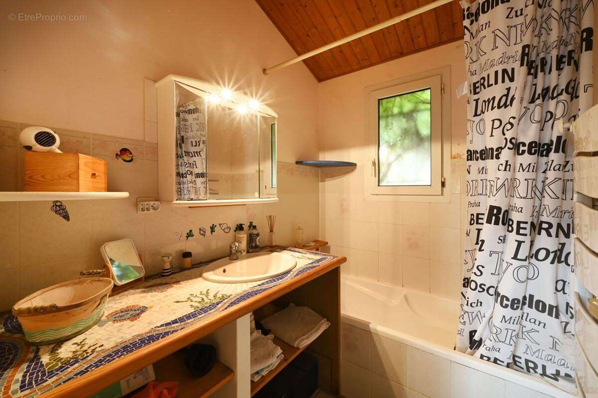 Maison à SAINT-CLEMENT-DES-BALEINES