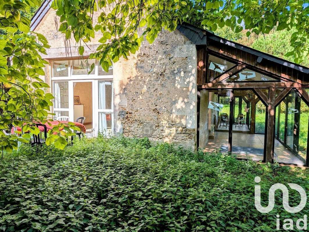 Photo 2 - Maison à SAINT-VINCENT-DU-LOROUER