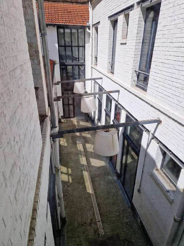 Commerce à PARIS-11E