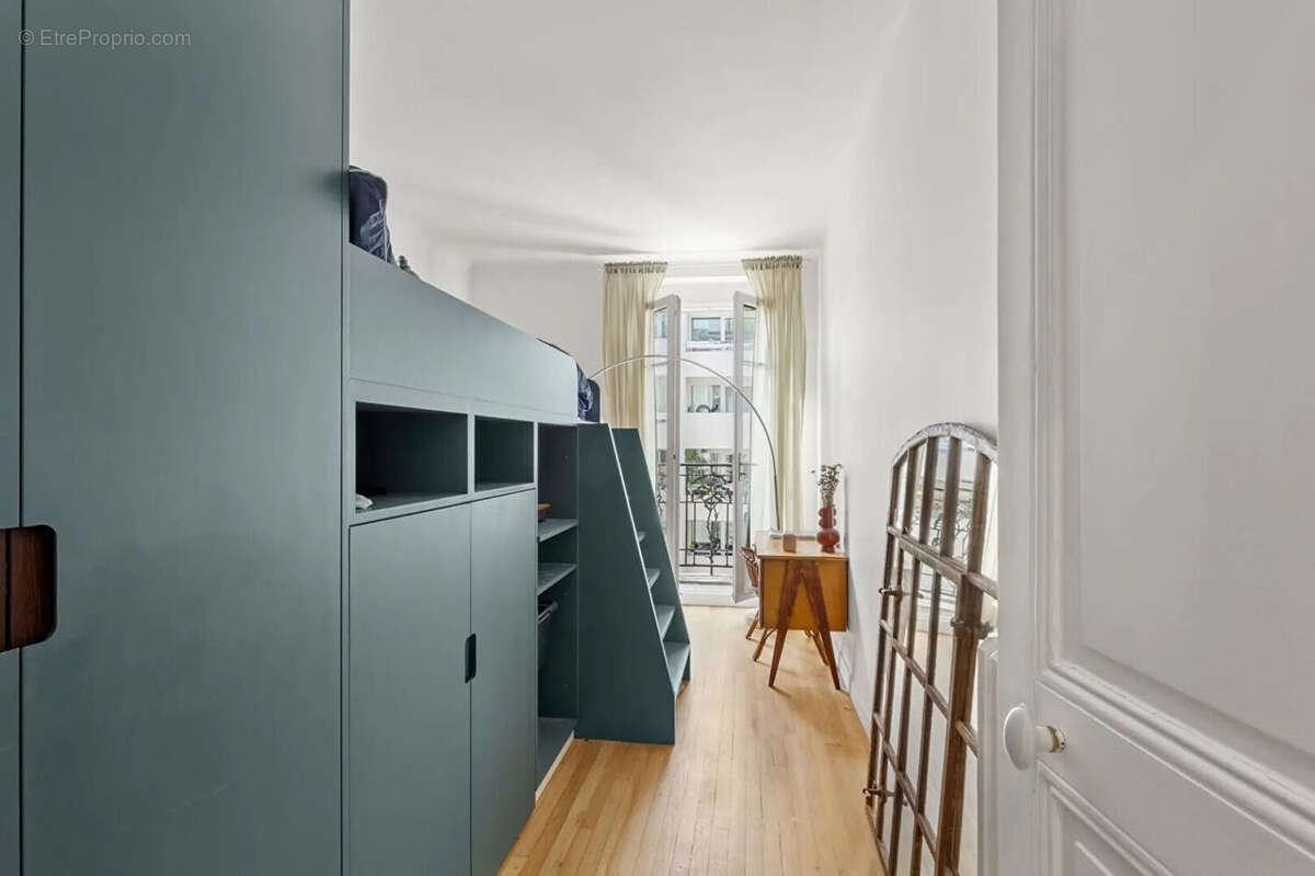 Appartement à PARIS-15E
