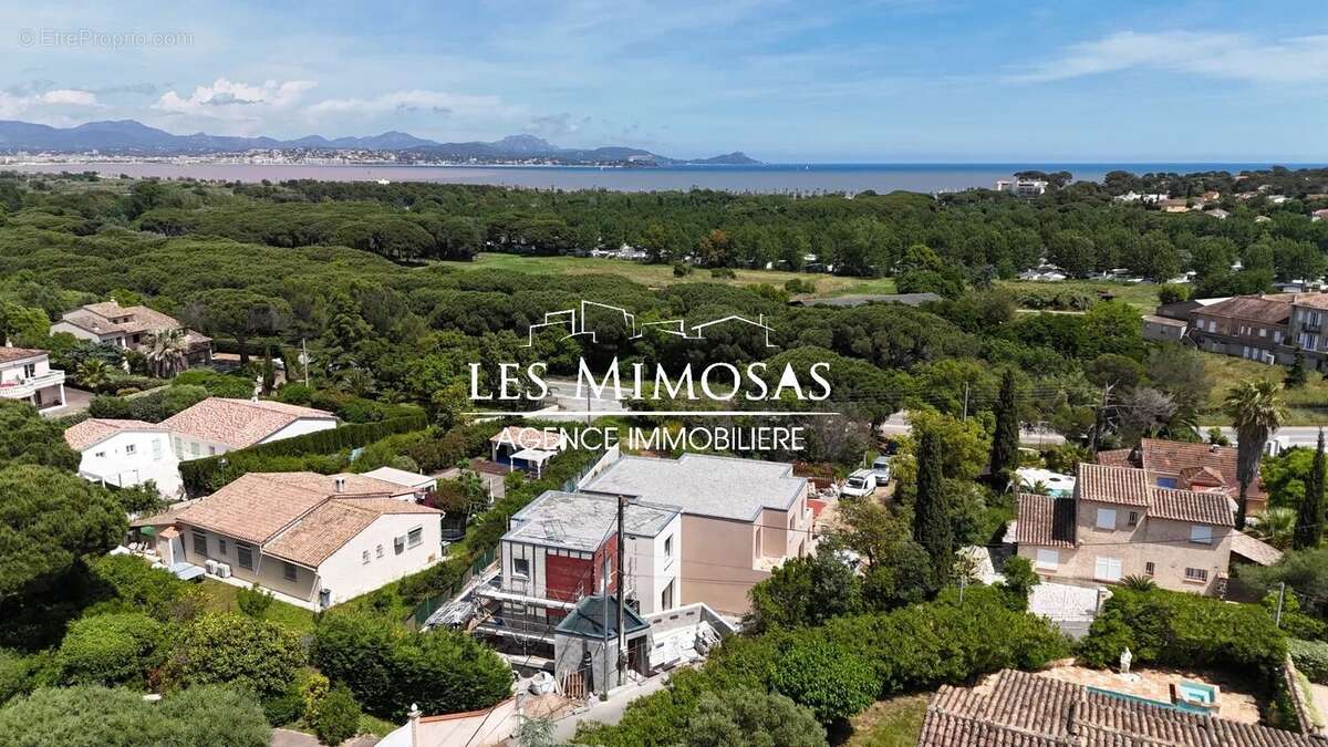 Maison à FREJUS