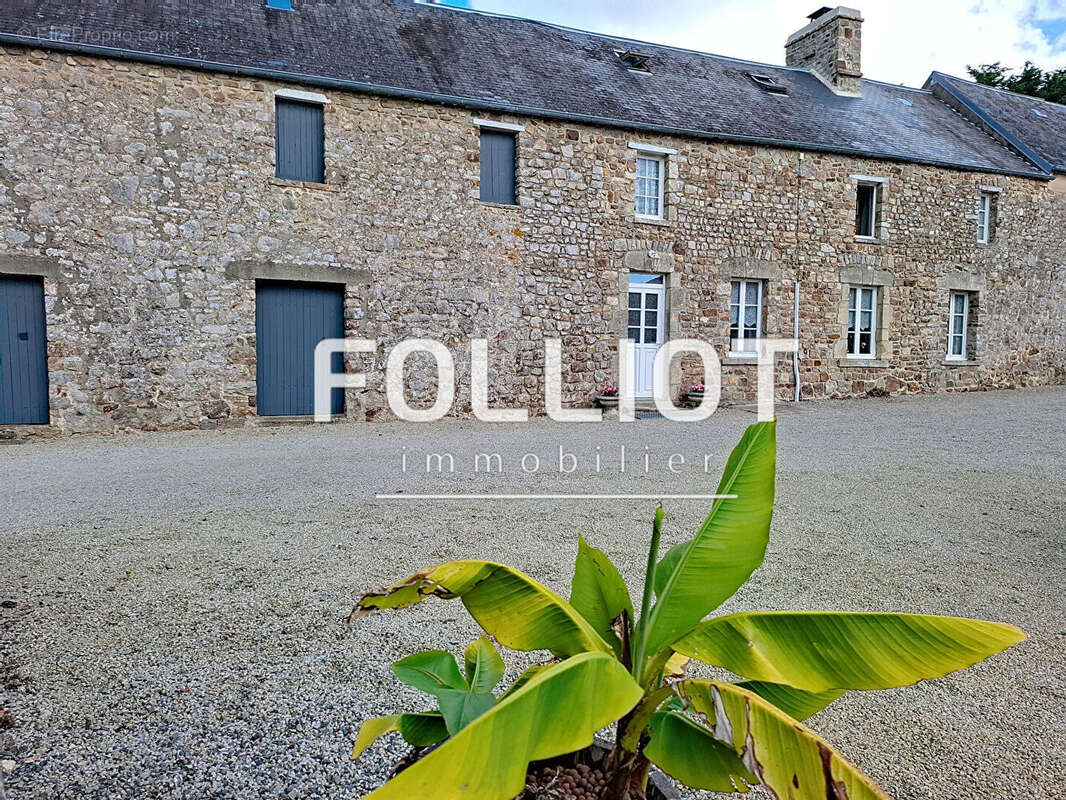 Maison à LA HAYE-DU-PUITS