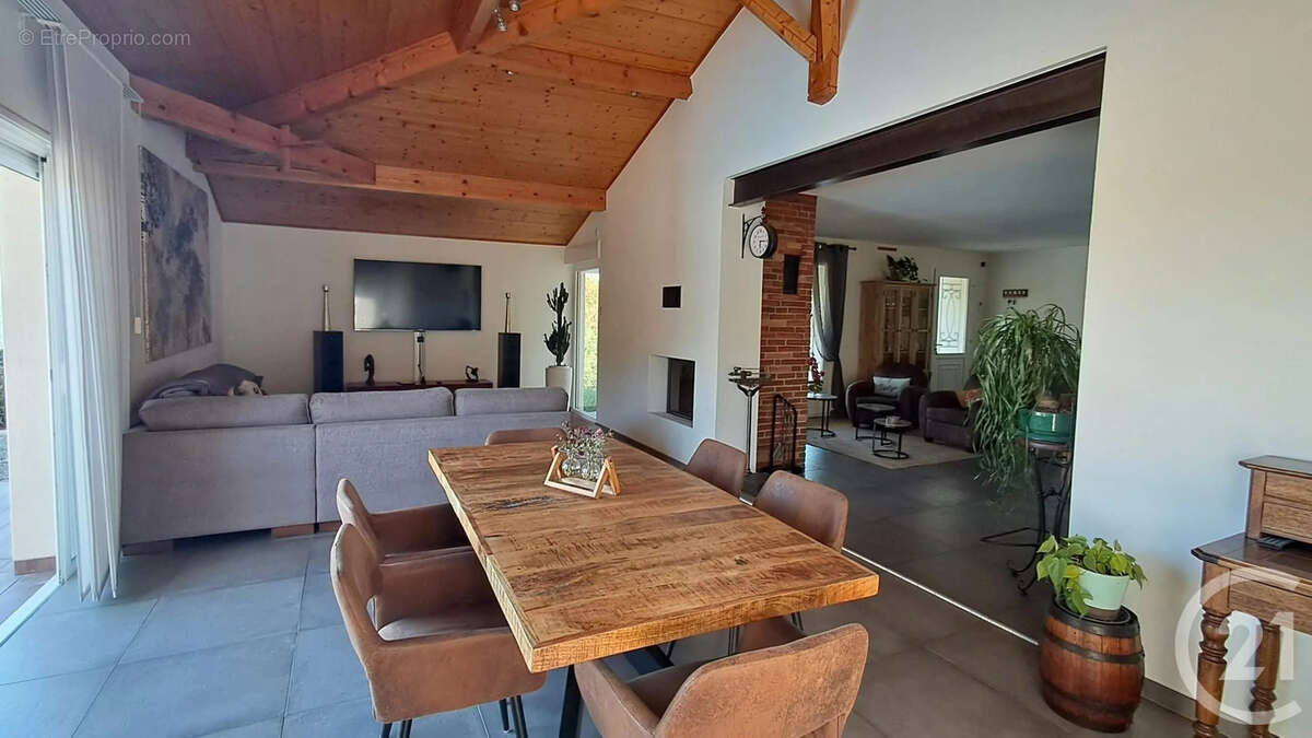 Maison à CARBONNE