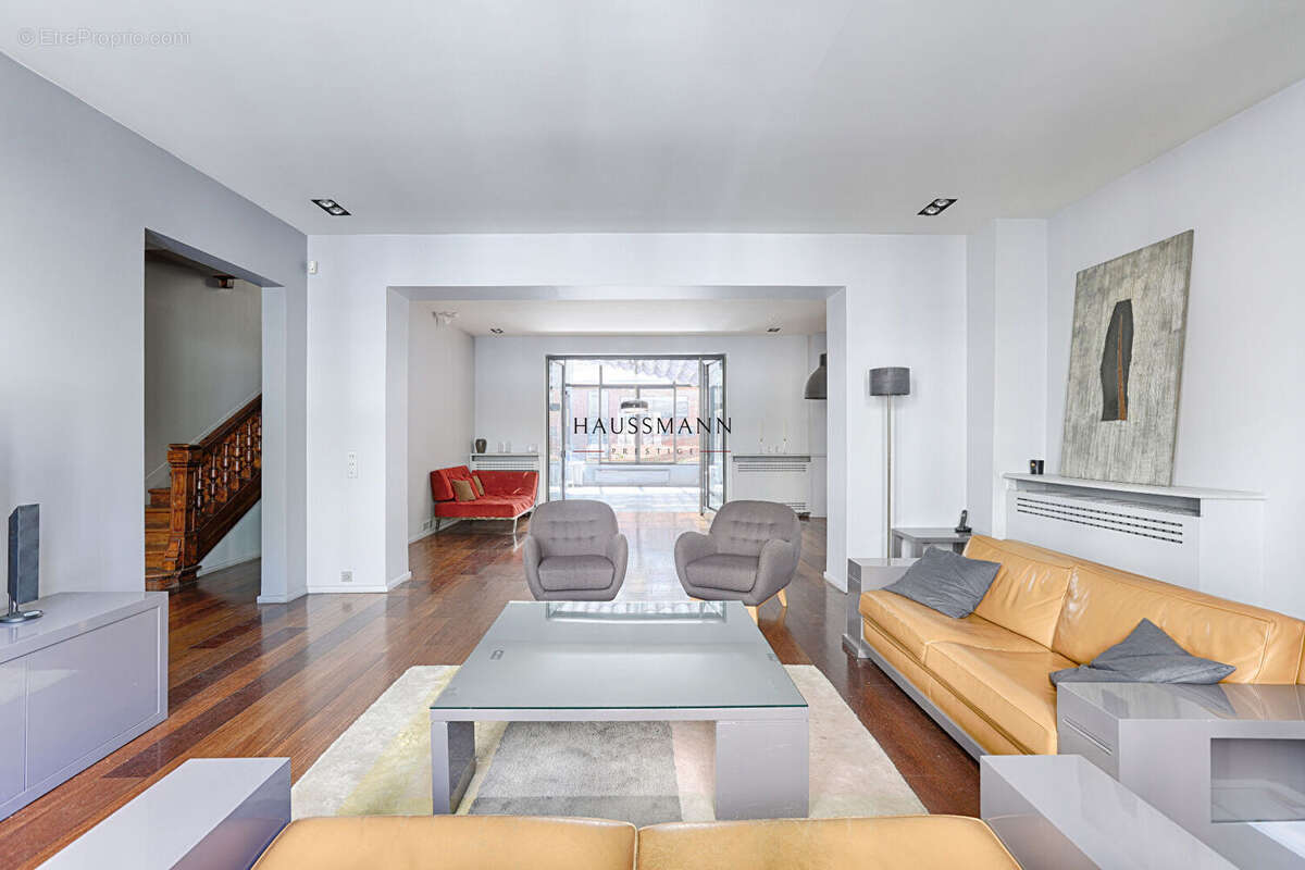 Maison à PARIS-17E