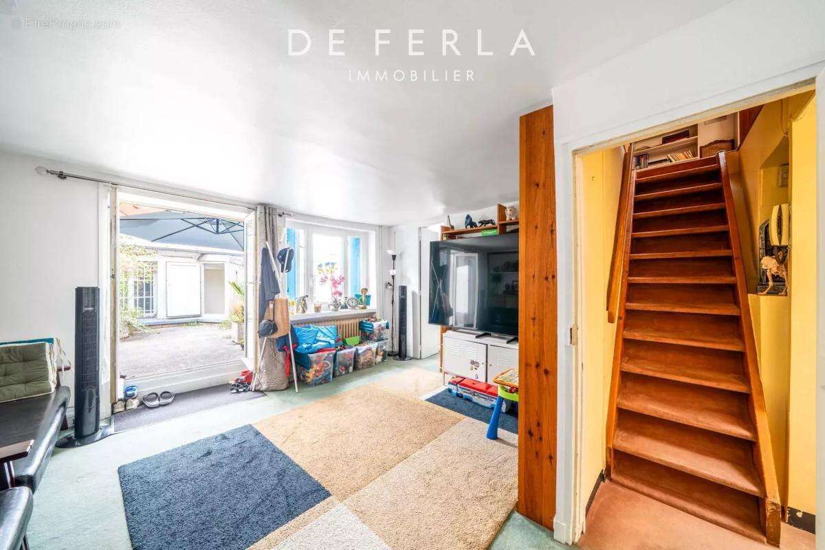 Maison à PARIS-14E