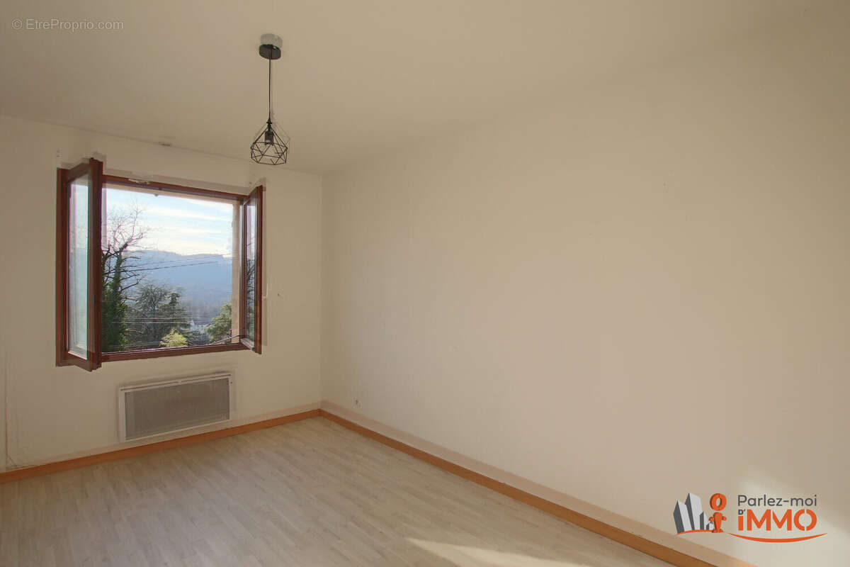 Maison à SAULT-BRENAZ