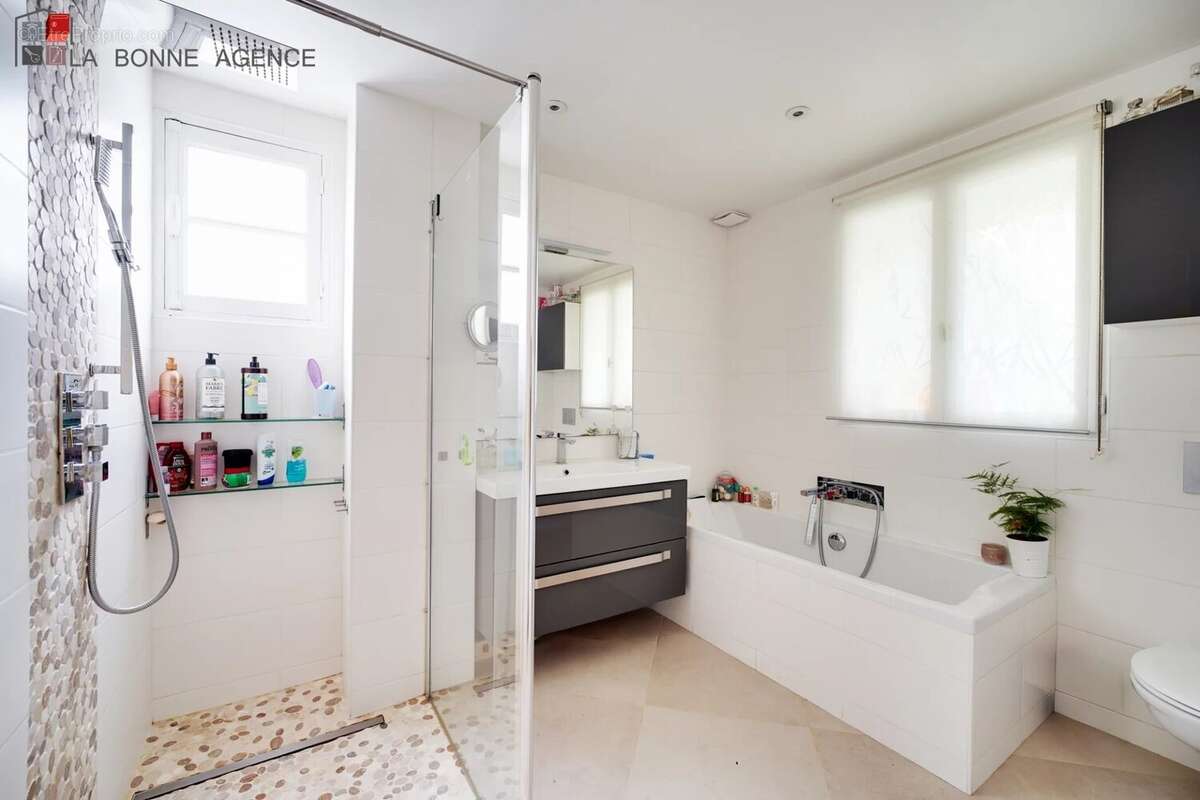 Maison à MAREIL-MARLY