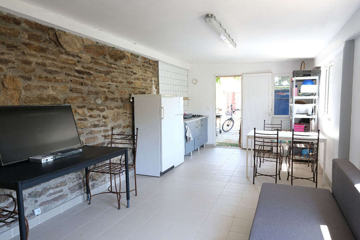 Maison Givors 3 pièce(s) 51,06 m2 et annexe aménagée 27,60 m² - Cadre verdoyant - Bien rare - photo 8