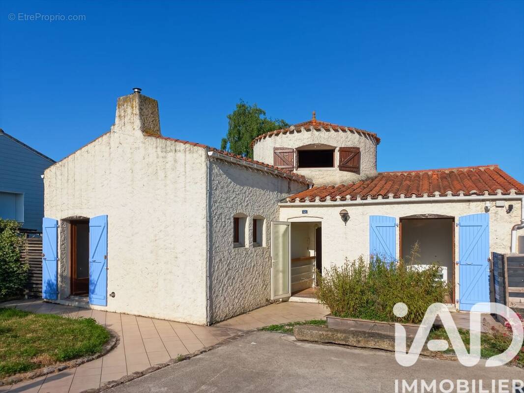Photo 1 - Maison à SAINT-MATHURIN