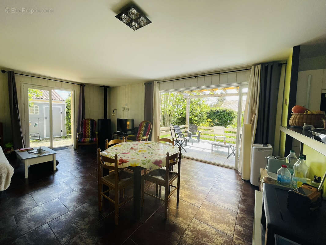 Maison à MIGNE-AUXANCES