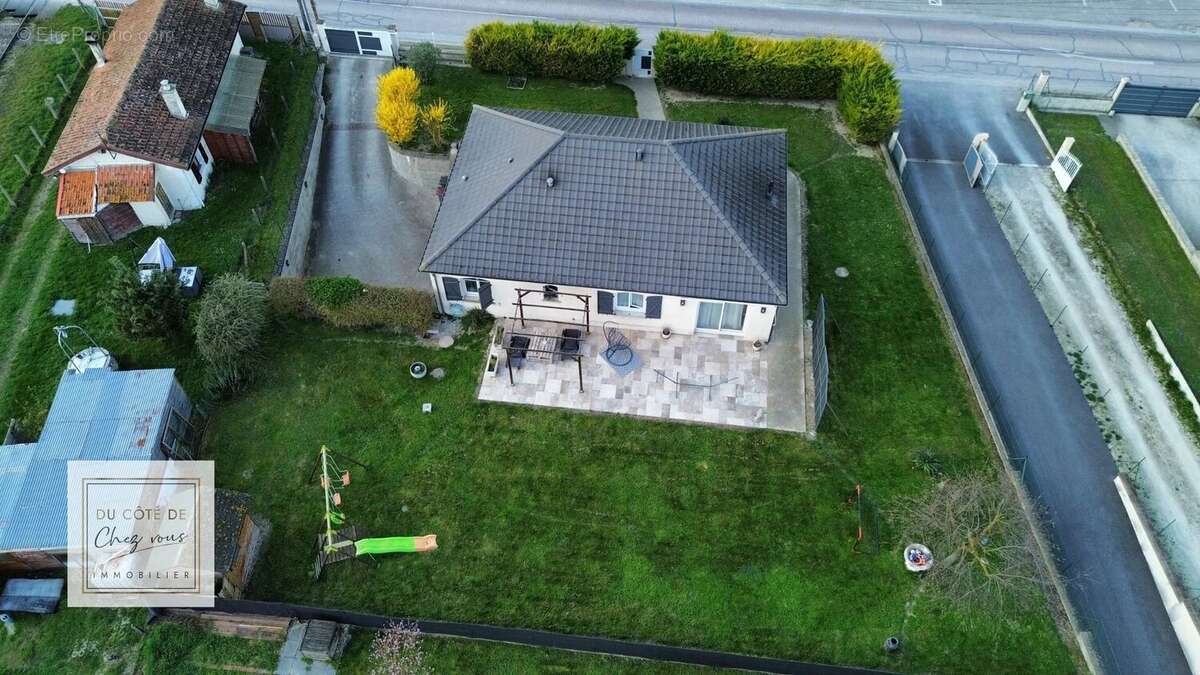 Maison à VOUE