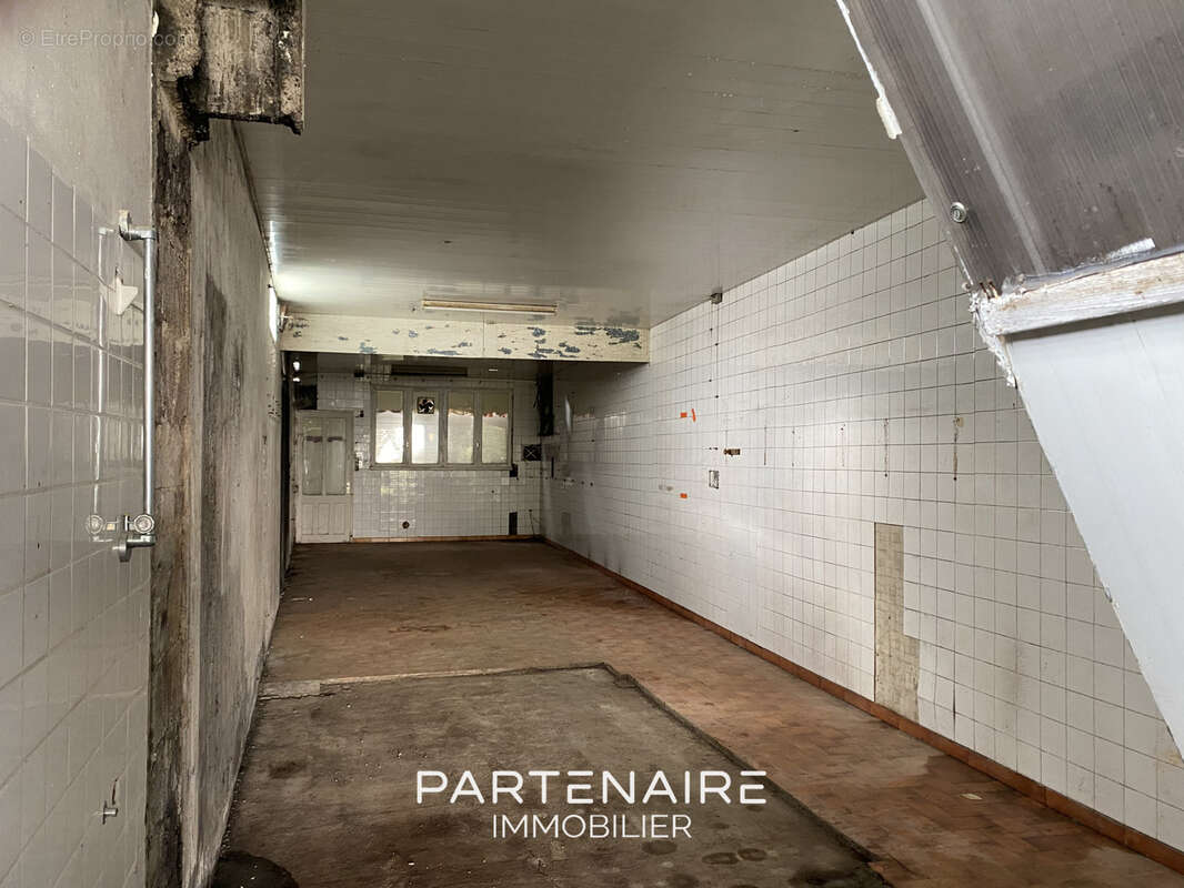 Parking à GROSBREUIL
