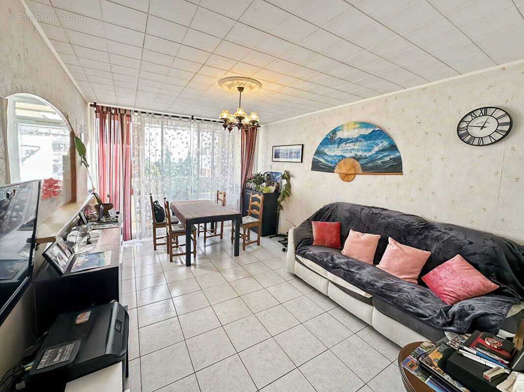 Appartement à MARSEILLE-15E