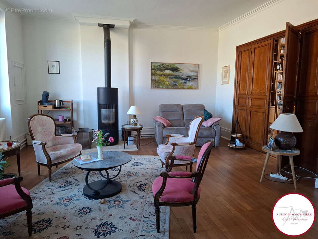 Maison à SAINT-AMAND-MONTROND