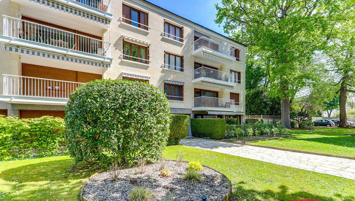 Appartement à MAISONS-LAFFITTE