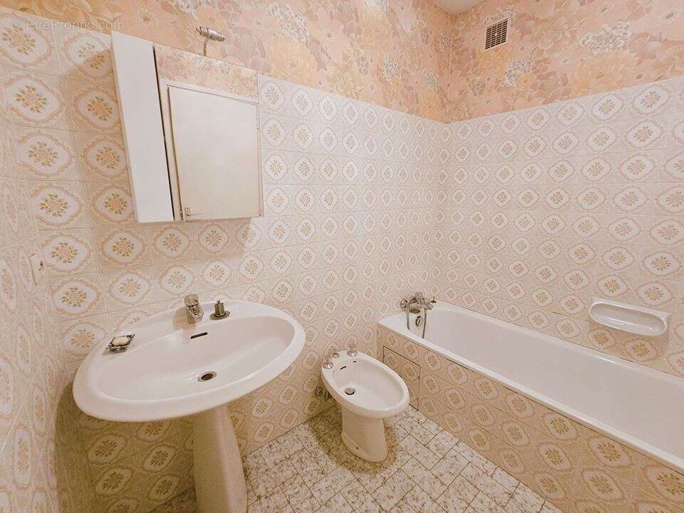 Appartement 76 m² à Le Cannet  - photo 8