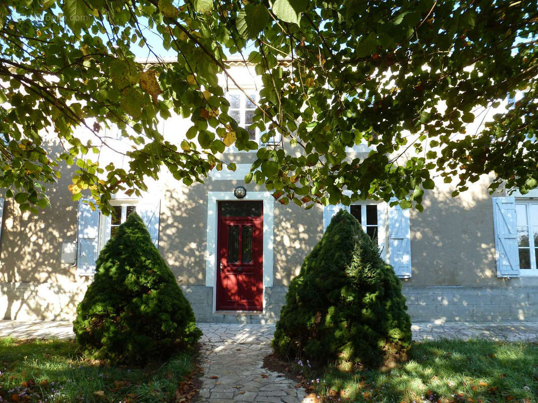 Maison à MONCRABEAU