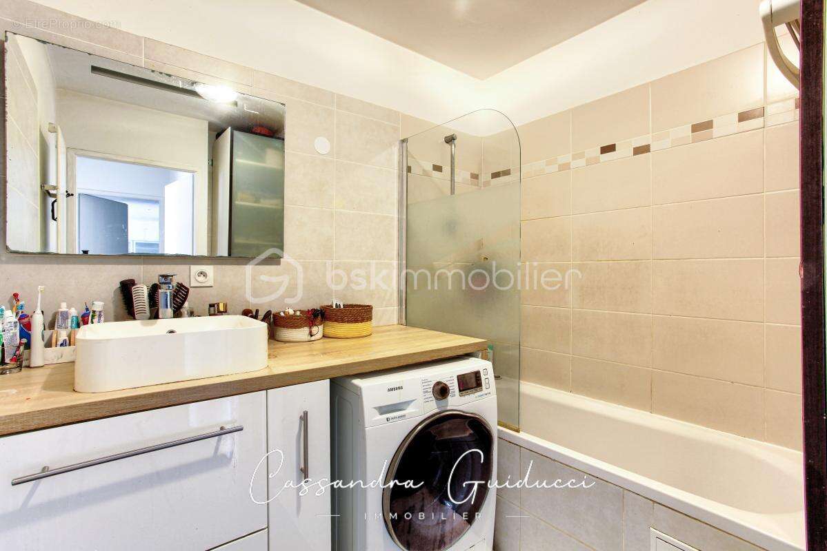 Appartement à MARSEILLE-10E