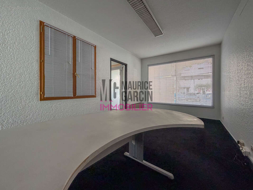 Commerce 66 m² à Carpentras  - photo 6