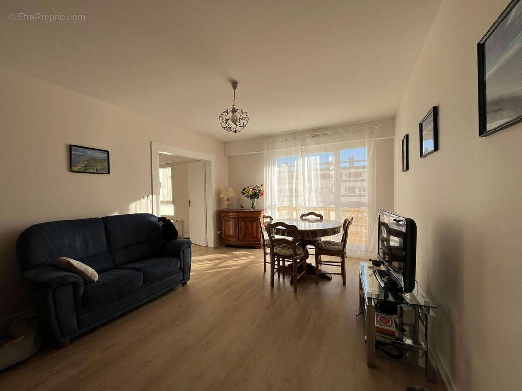 Photo 2 - Appartement à SAINT-ETIENNE