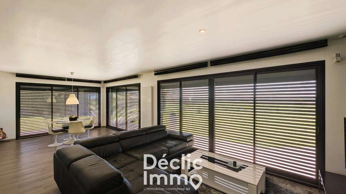 Maison 118m² à Verrières 16130 - photo 5